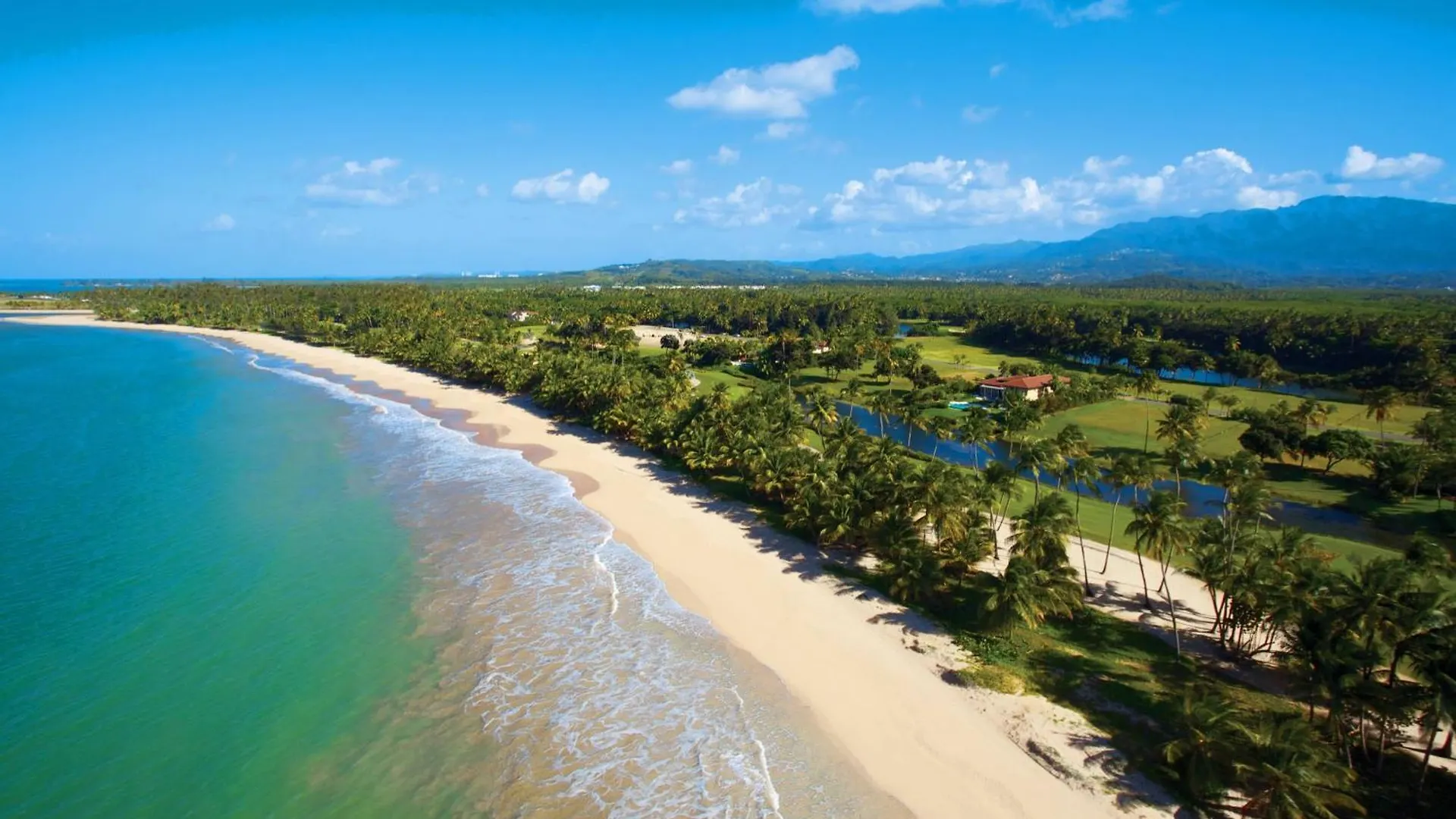 אתר נופש ריו גראנדה St. Regis Bahia Beach Resort, Puerto Rico